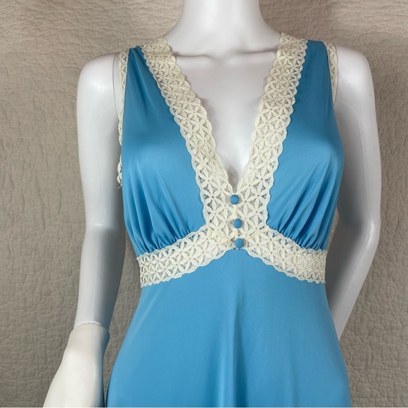 🔥Vintage 70s Vanity Fair 2 Pieces Nightgown & Robe Set Lace Maxi Length - Picture 7 of 16
